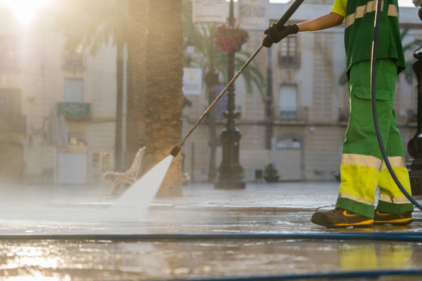 Best Commercial Building Pressure Washing  in Newark, TX